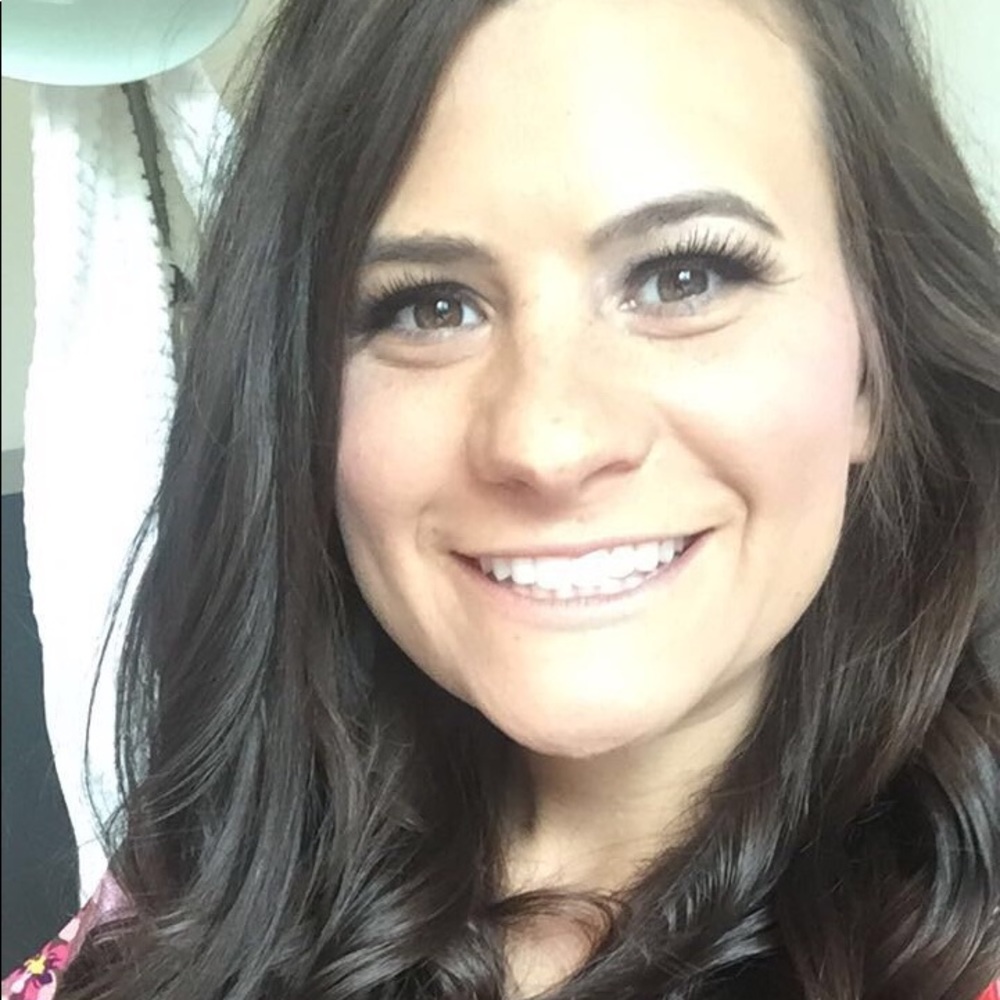 Meet your Posher, Avery